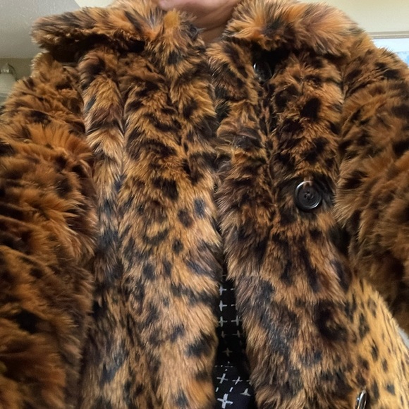 JCrew Leopard Coat - Stunning! Like new - Picture 6 of 6